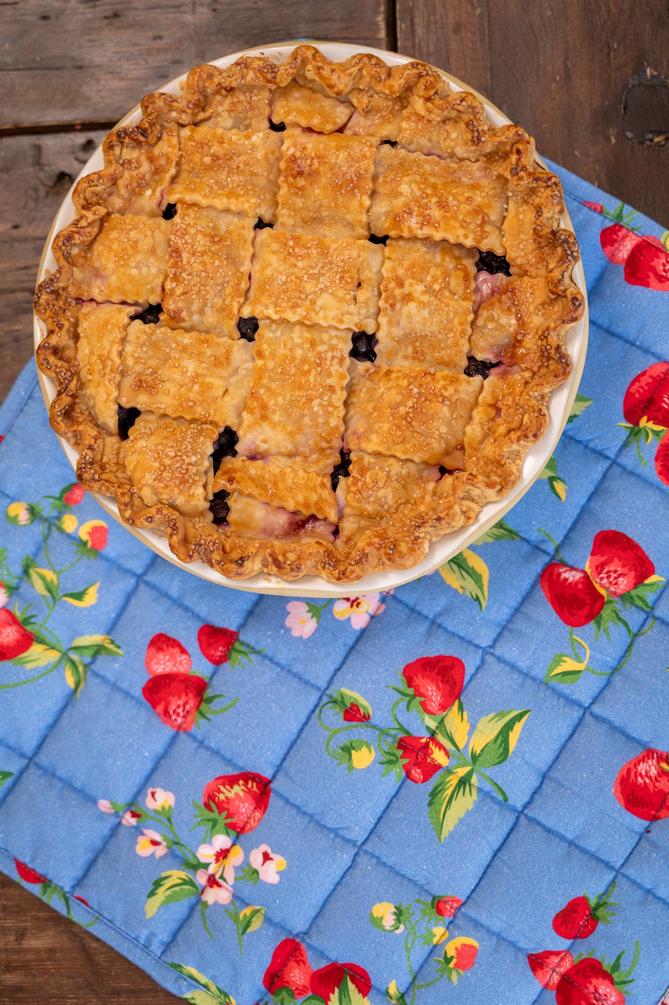 Strawberry Magic Pie Carrier