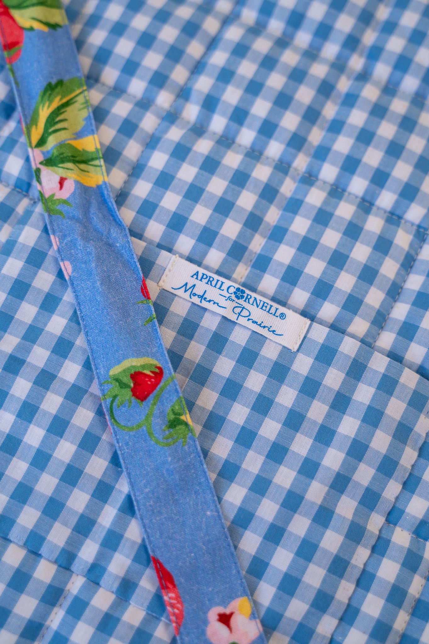 Strawberry Magic Pie Carrier
