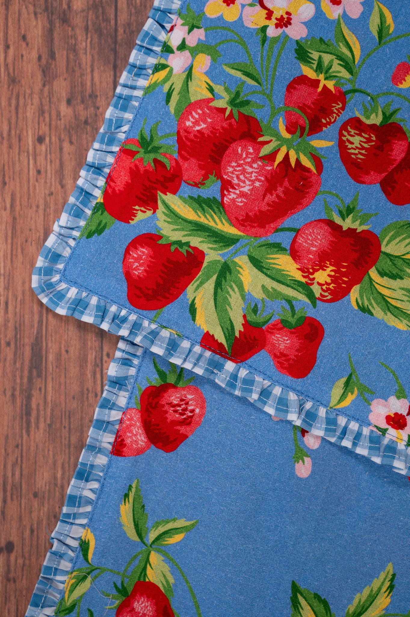 Strawberry Magic Ruffle Napkins, Set of 4
