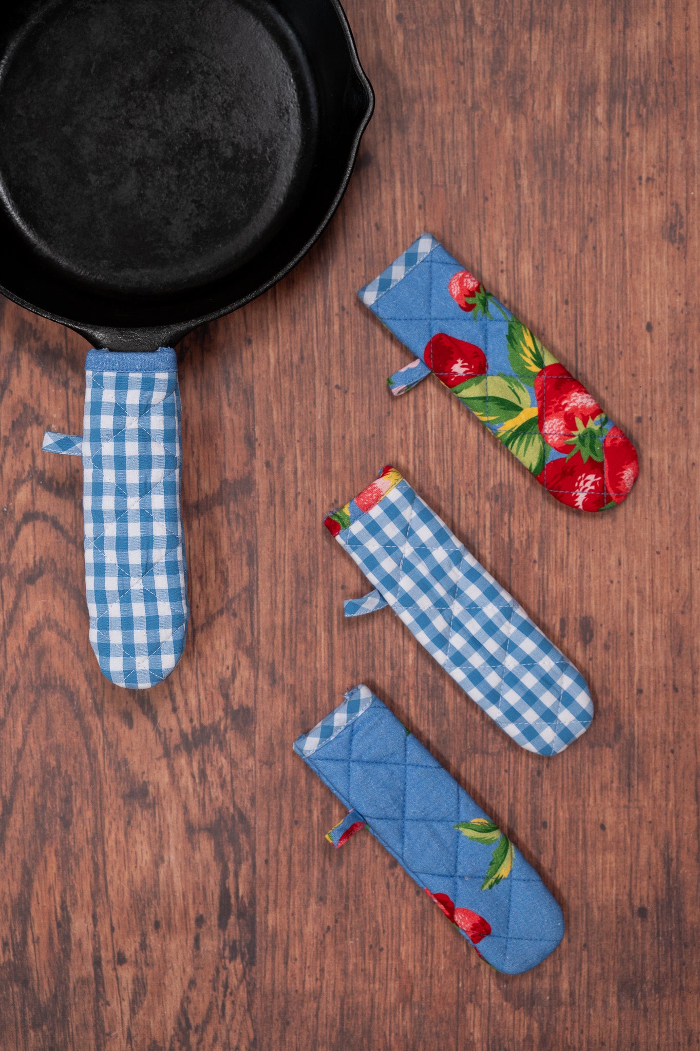 Strawberry Magic Skillet Handle Covers, Set of 4