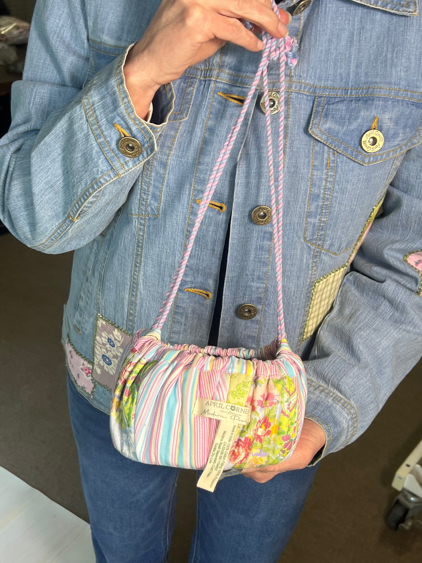 Garden Collage Patchwork Drawstring Sewing Bag + 20 Spools of Thread