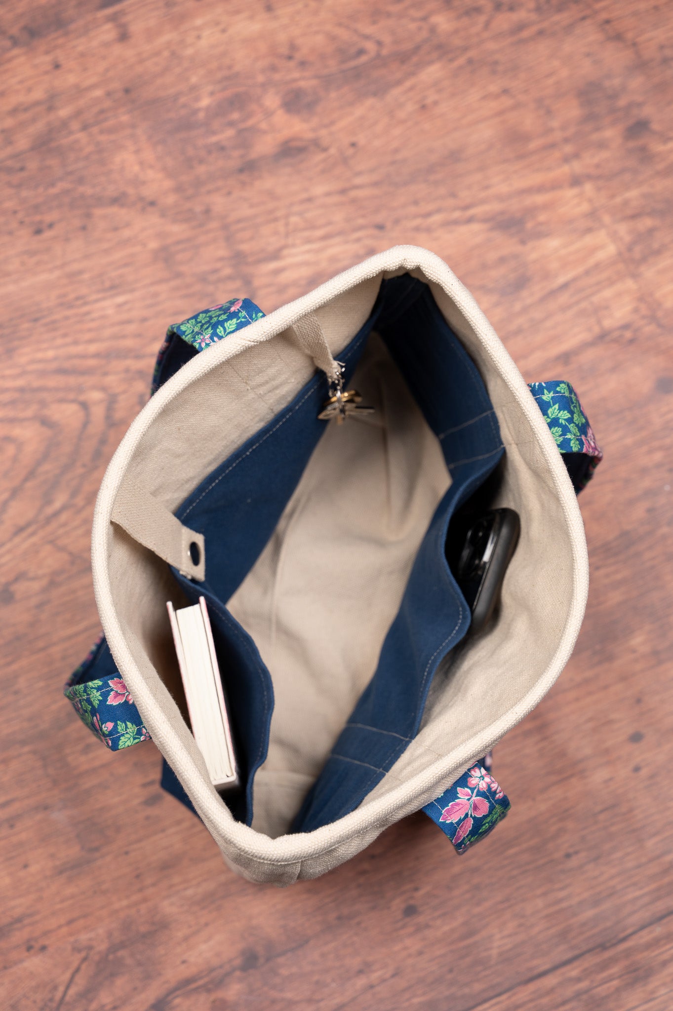 Prairie Essentials Tote Bag in Navy