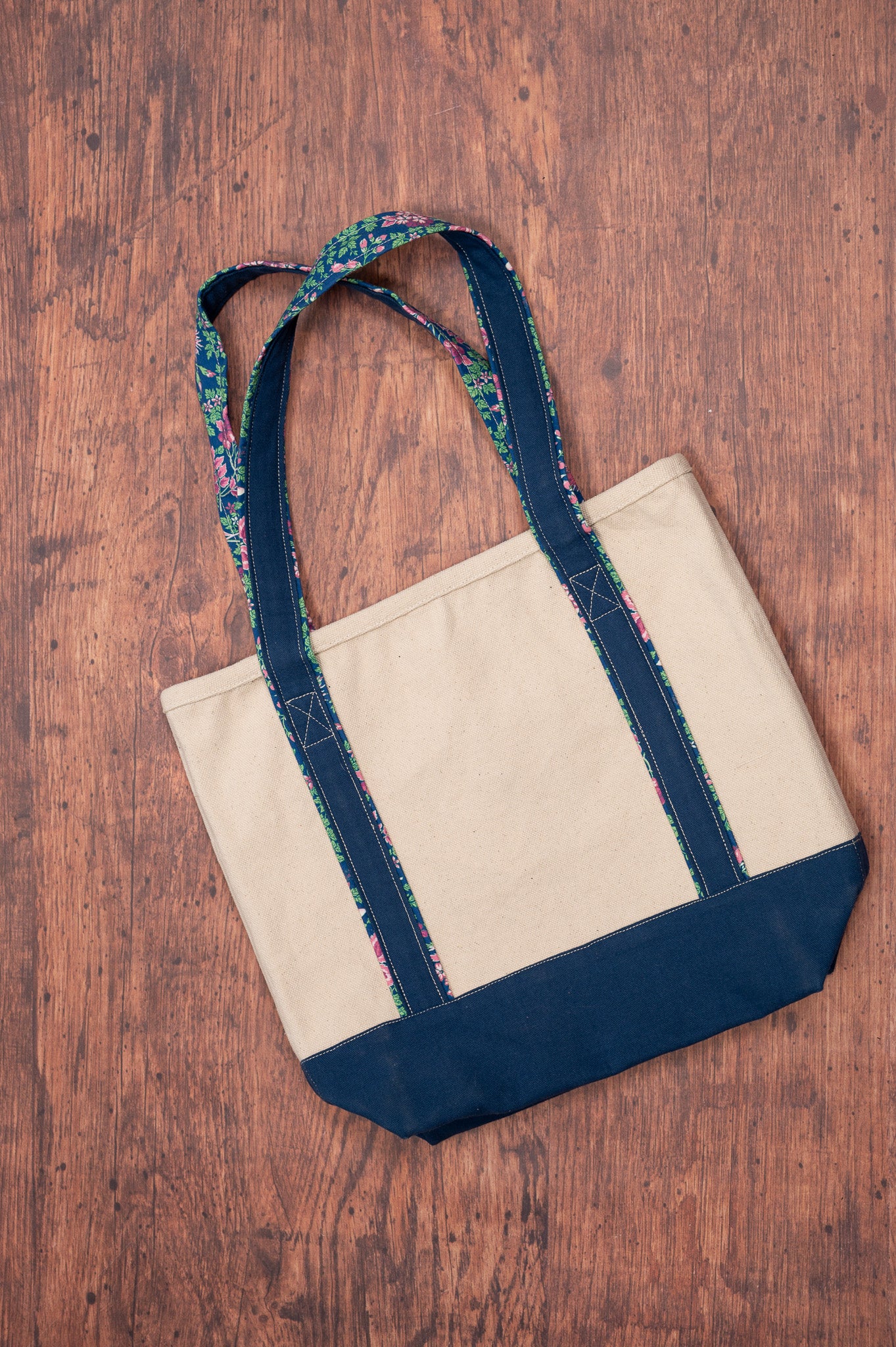 Prairie Essentials Tote Bag in Navy