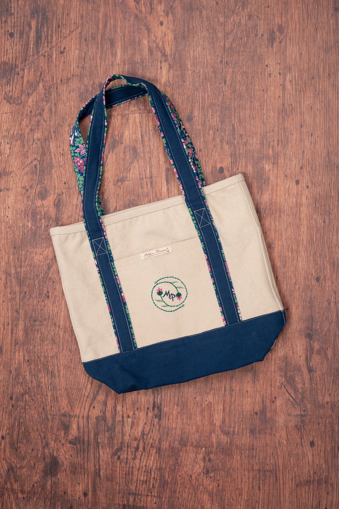 Prairie Essentials Tote Bag in Navy