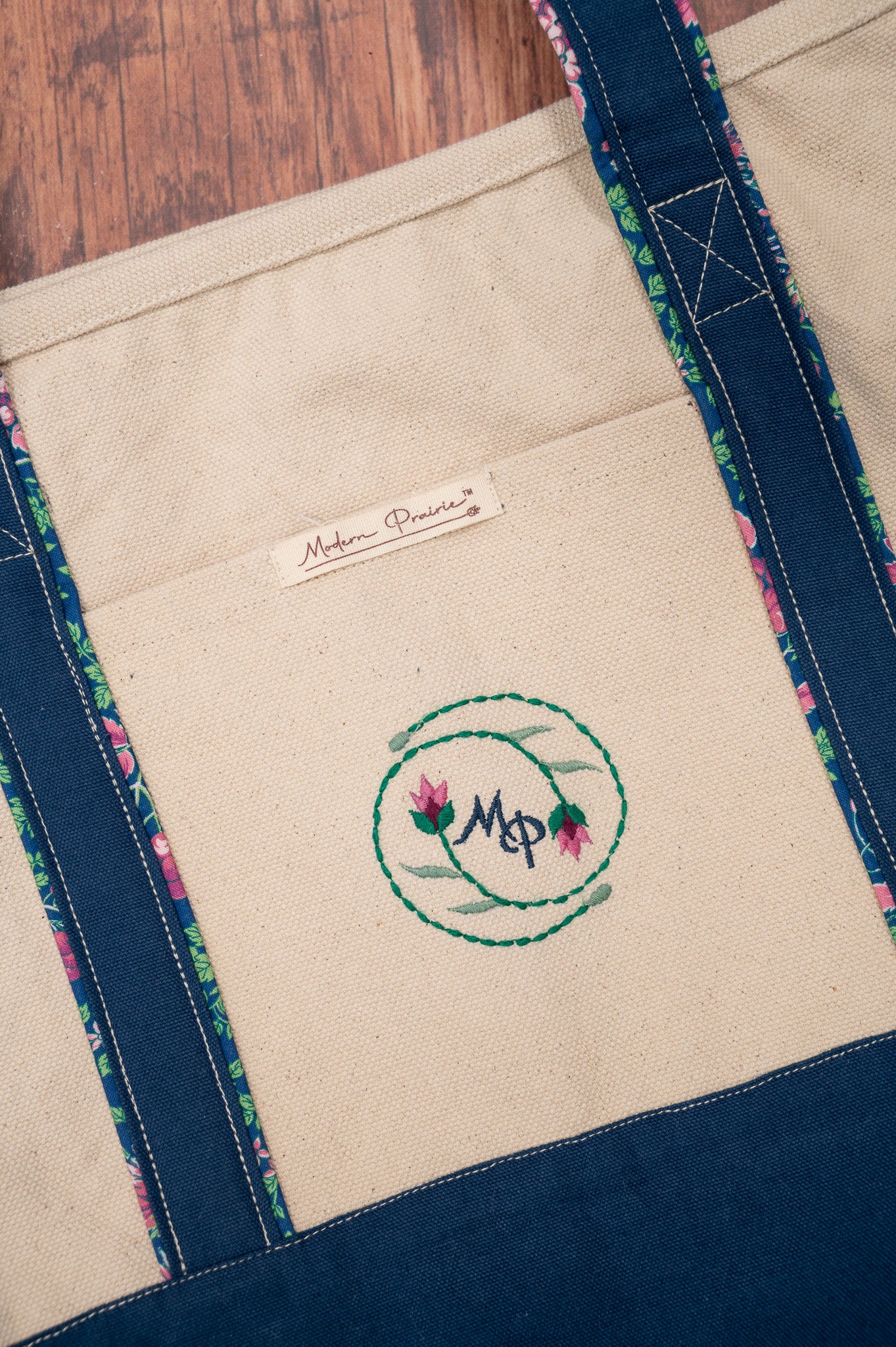 Prairie Essentials Tote Bag in Navy