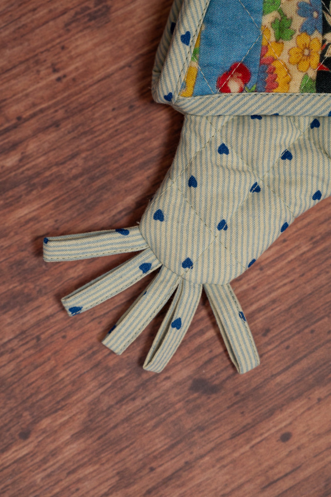 Patch Parade Happy Hen Mini Mitt