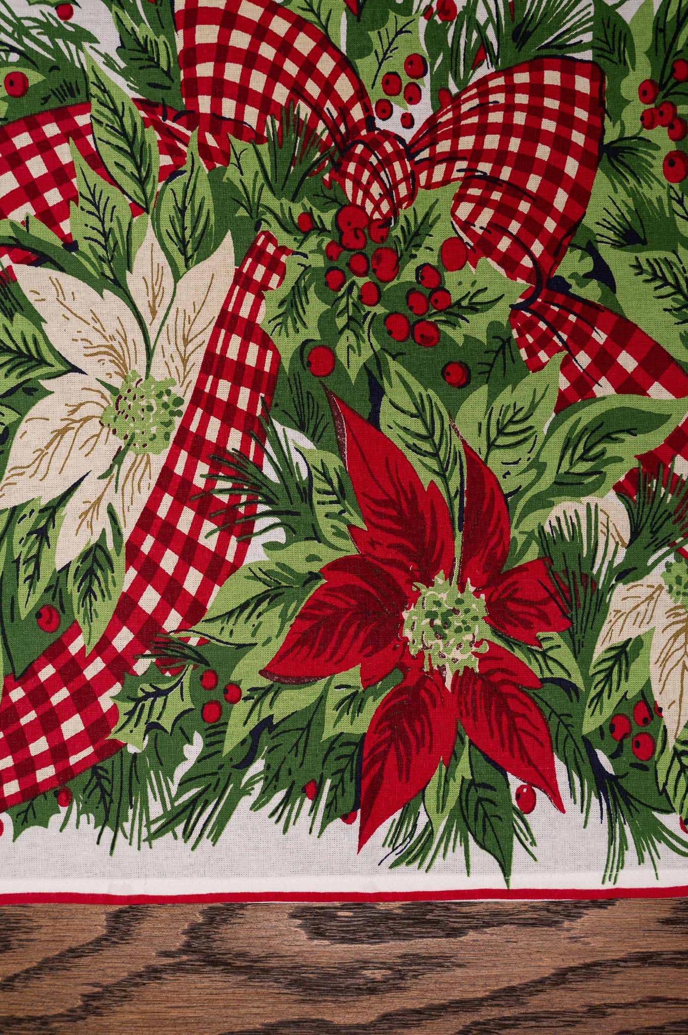 Christmas Cottage Poinsettia Luncheon Napkins, Set of 6