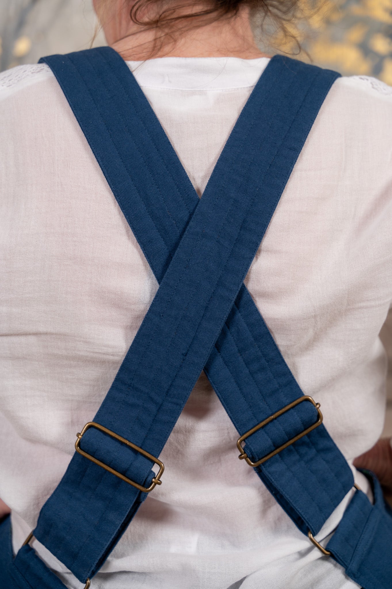 Prairie Essentials Apron in Navy - Modern Prairie Inc.