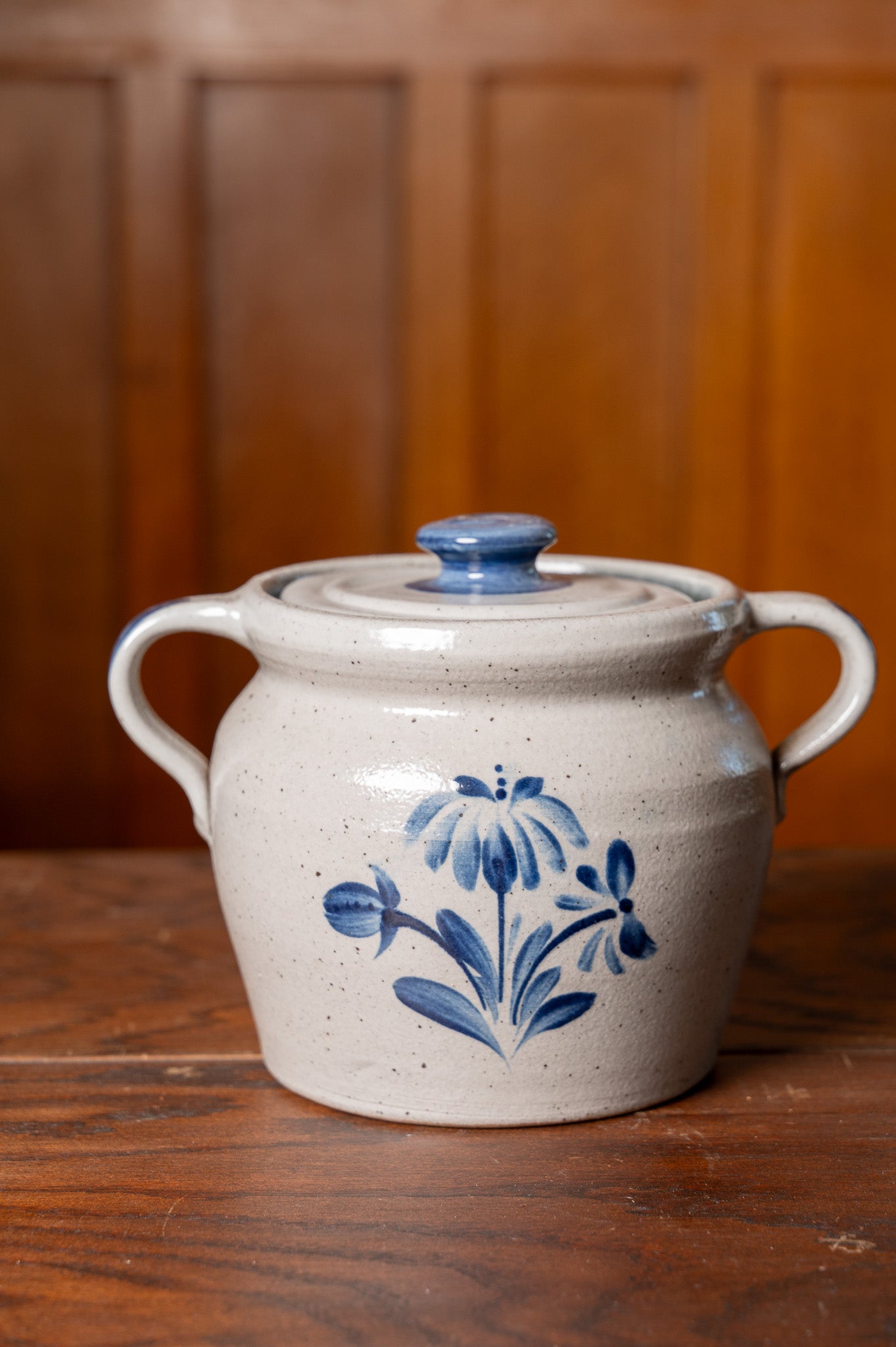 Covered Bean Pot with Lid in Classic Gray Finish