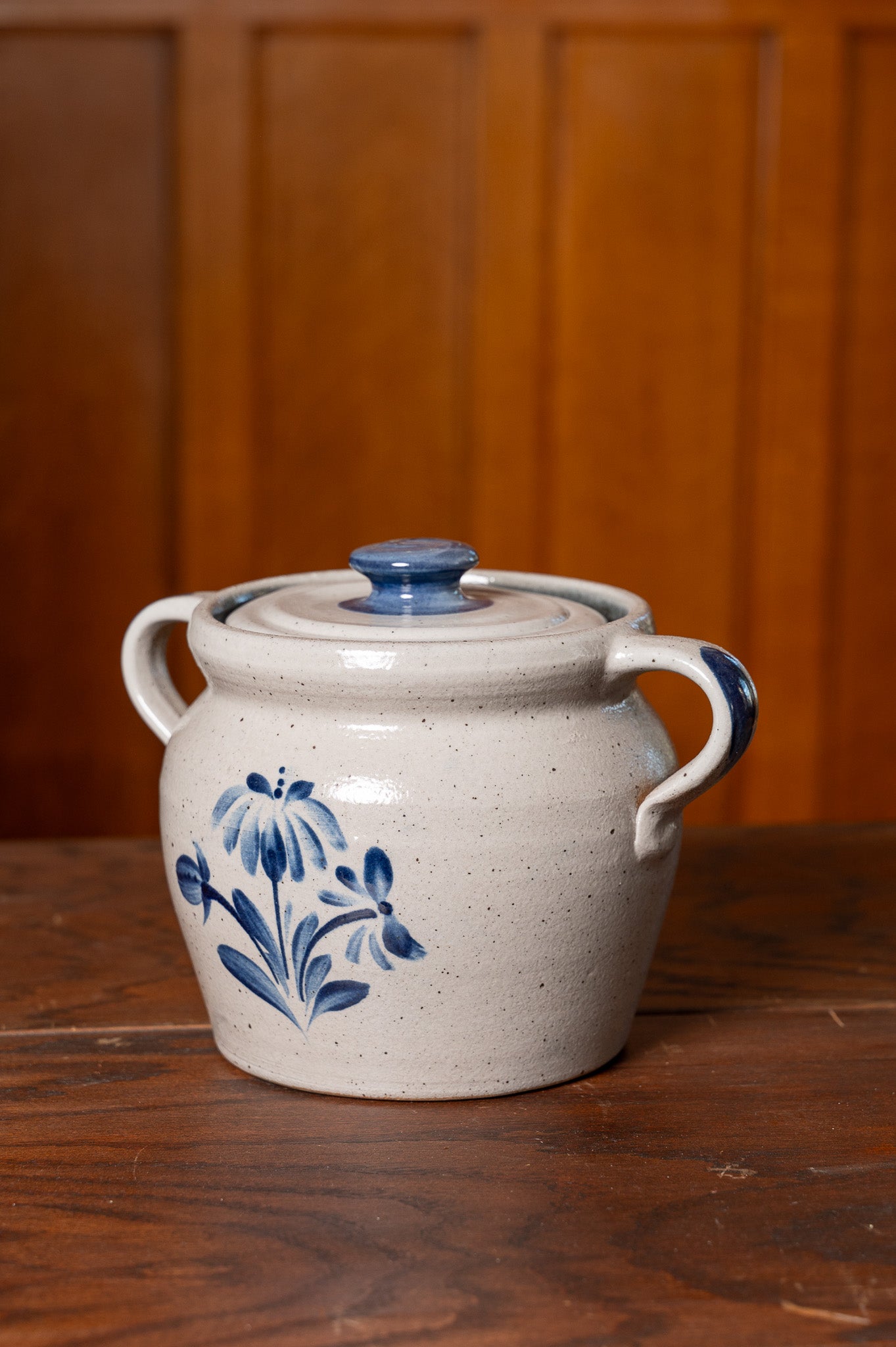 Covered Bean Pot with Lid in Classic Gray Finish