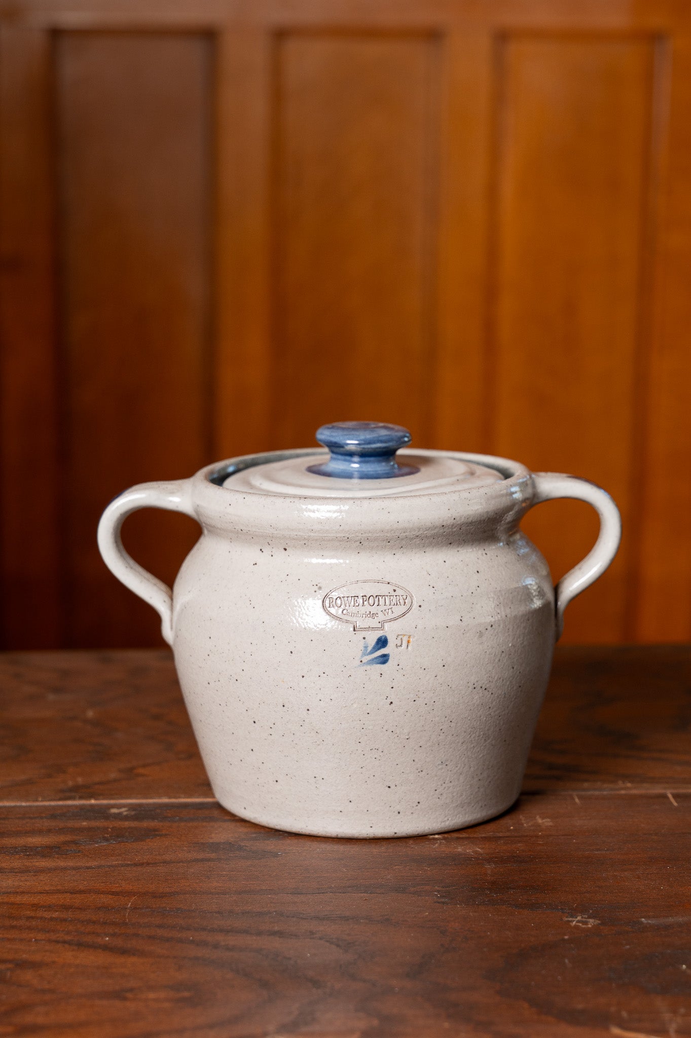 Covered Bean Pot with Lid in Classic Gray Finish