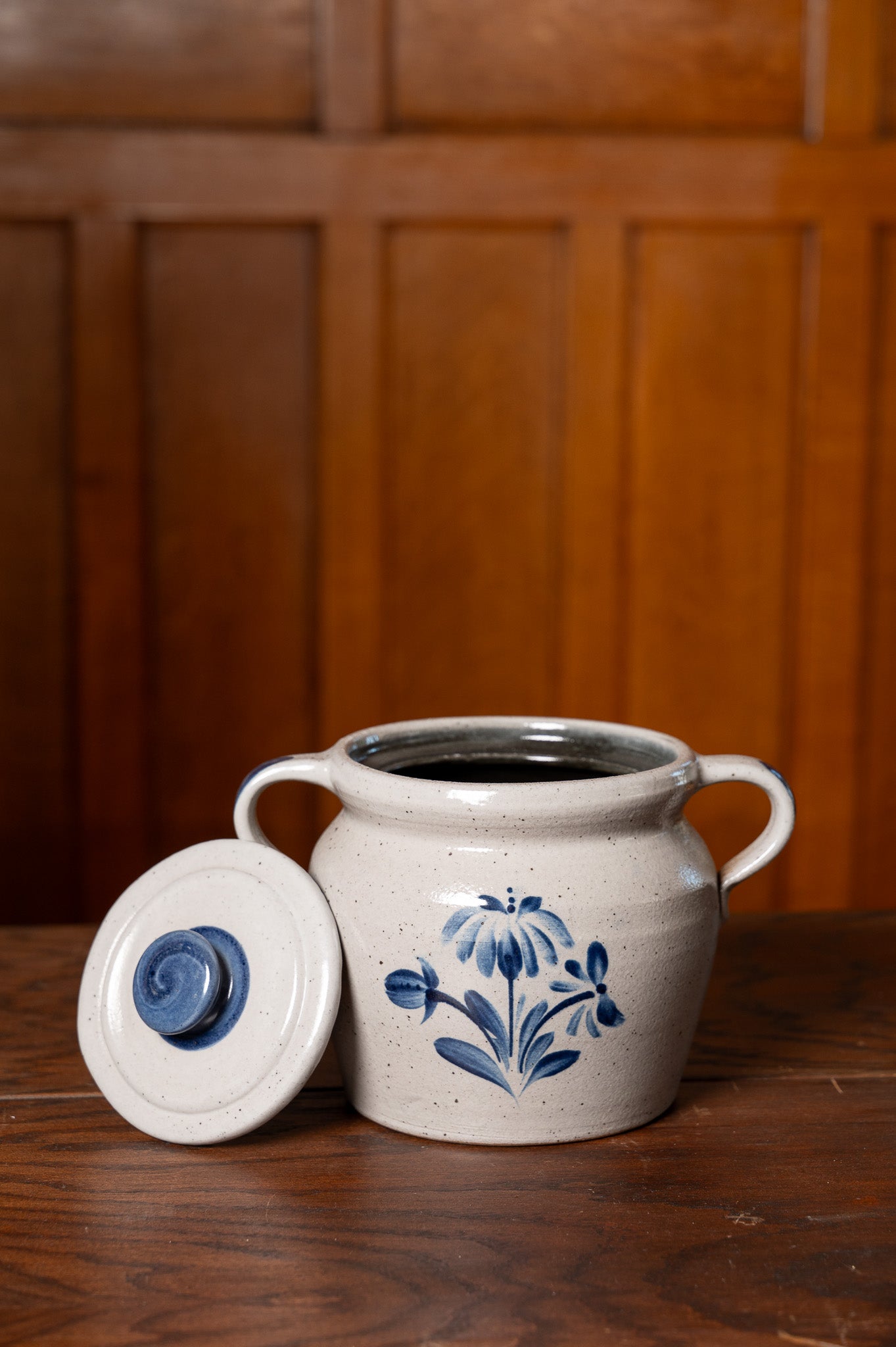 Covered Bean Pot with Lid in Classic Gray Finish