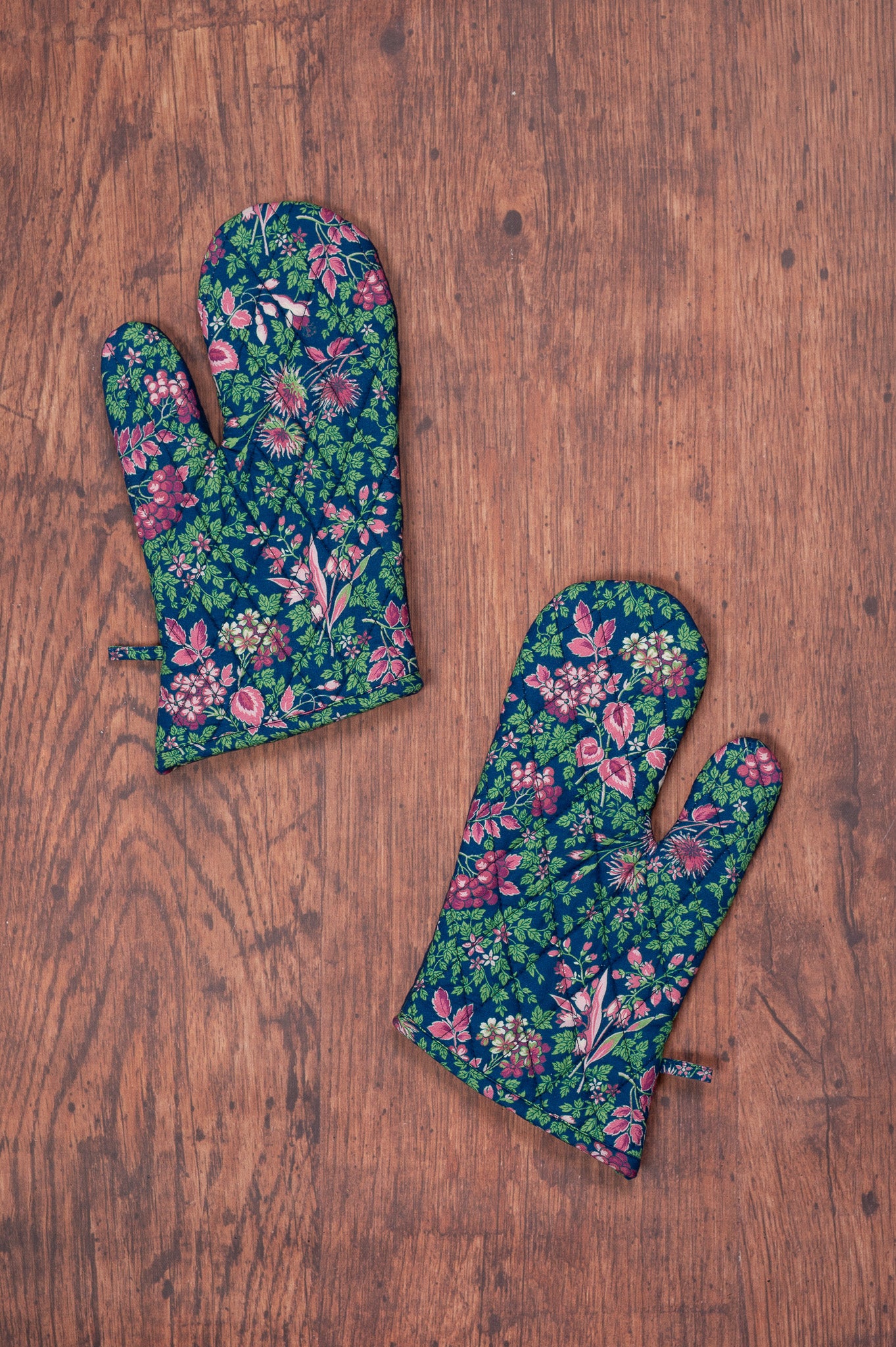 Prairie Essentials Oven Mitt in Navy, Set of 2
