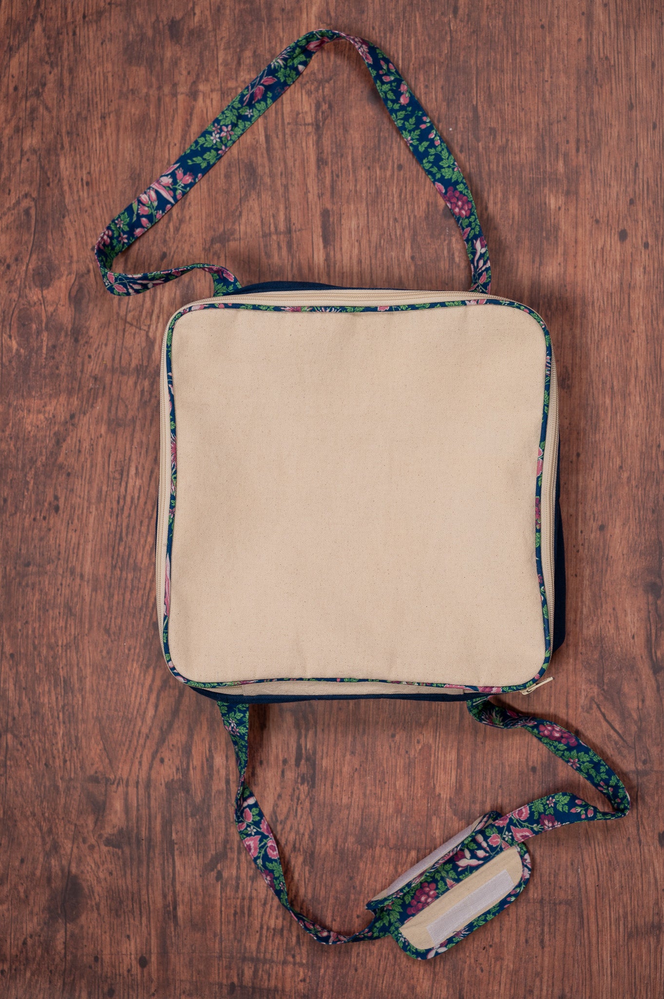 Prairie Essentials Insulated Casserole Carrier, Square