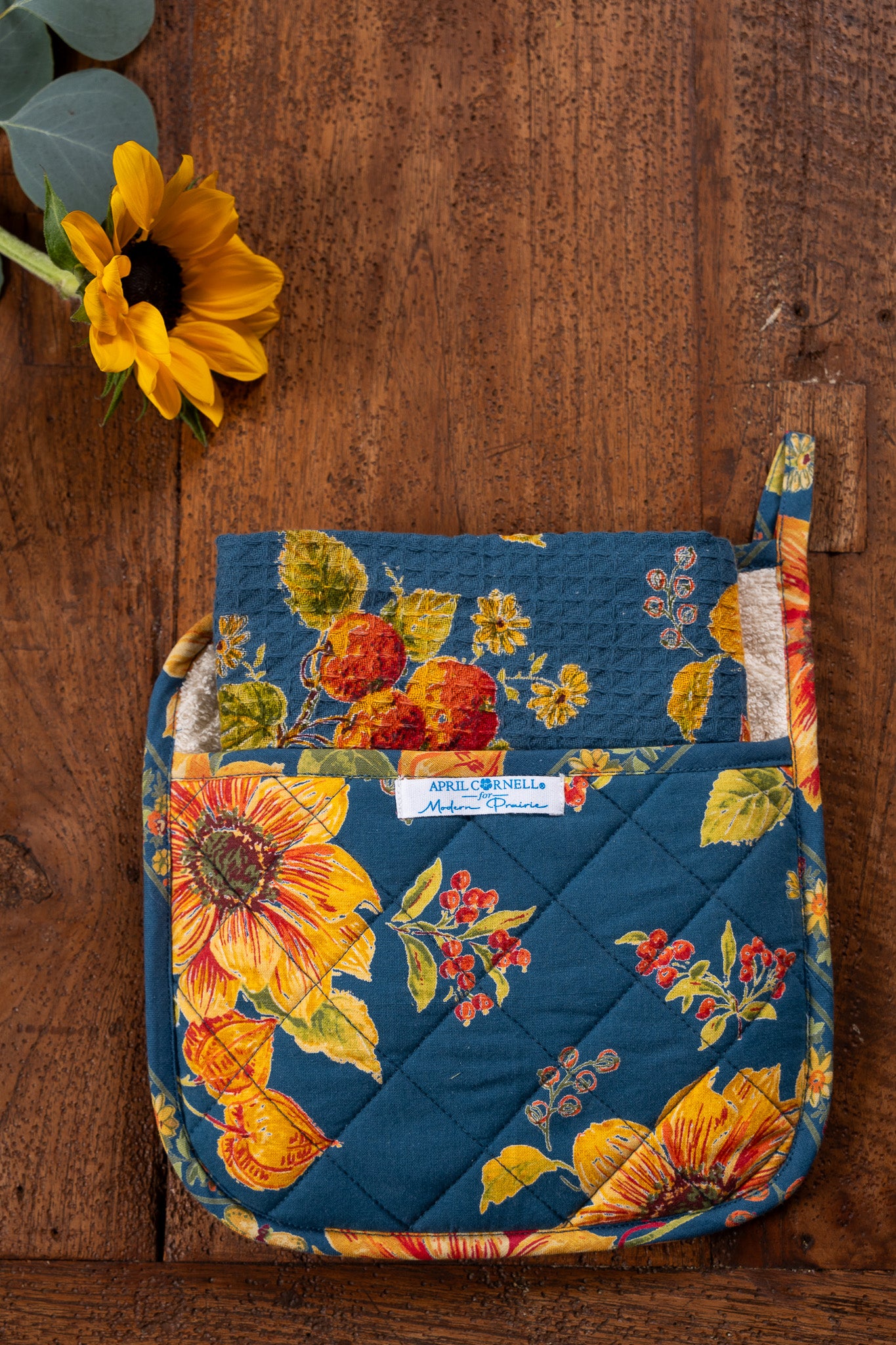 On the Prairie Pocket Potholder with Tea Towel