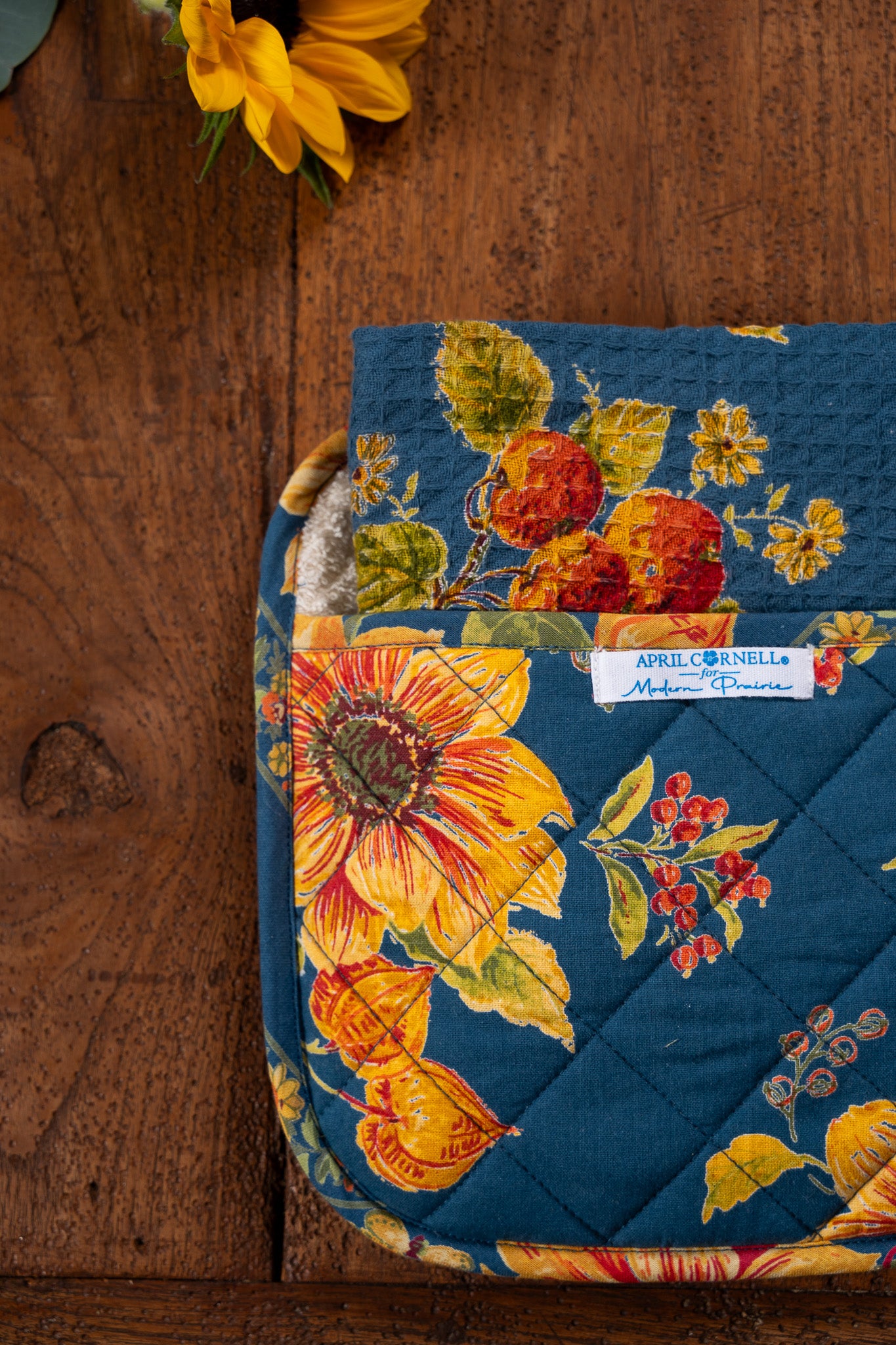 On the Prairie Pocket Potholder with Tea Towel