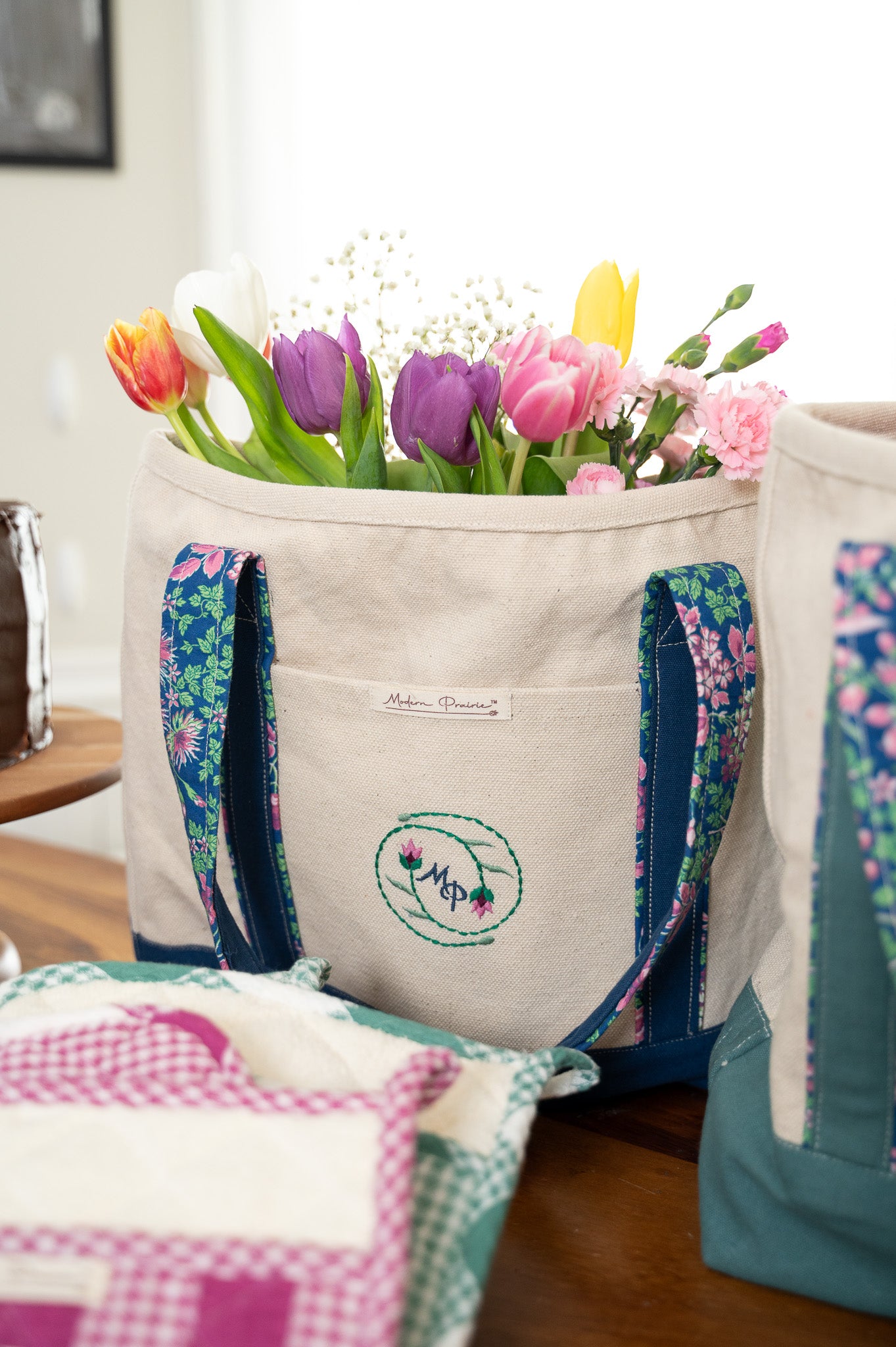 Prairie Essentials Tote Bag in Navy