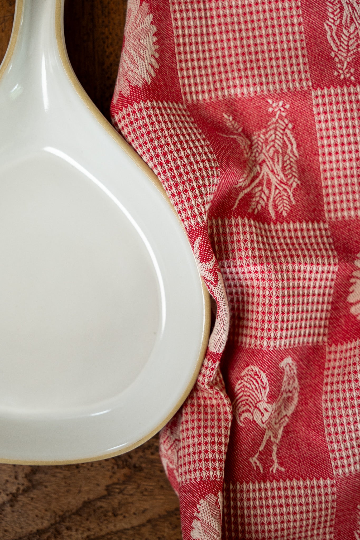 The Brookline Skillet Plate in Ivory