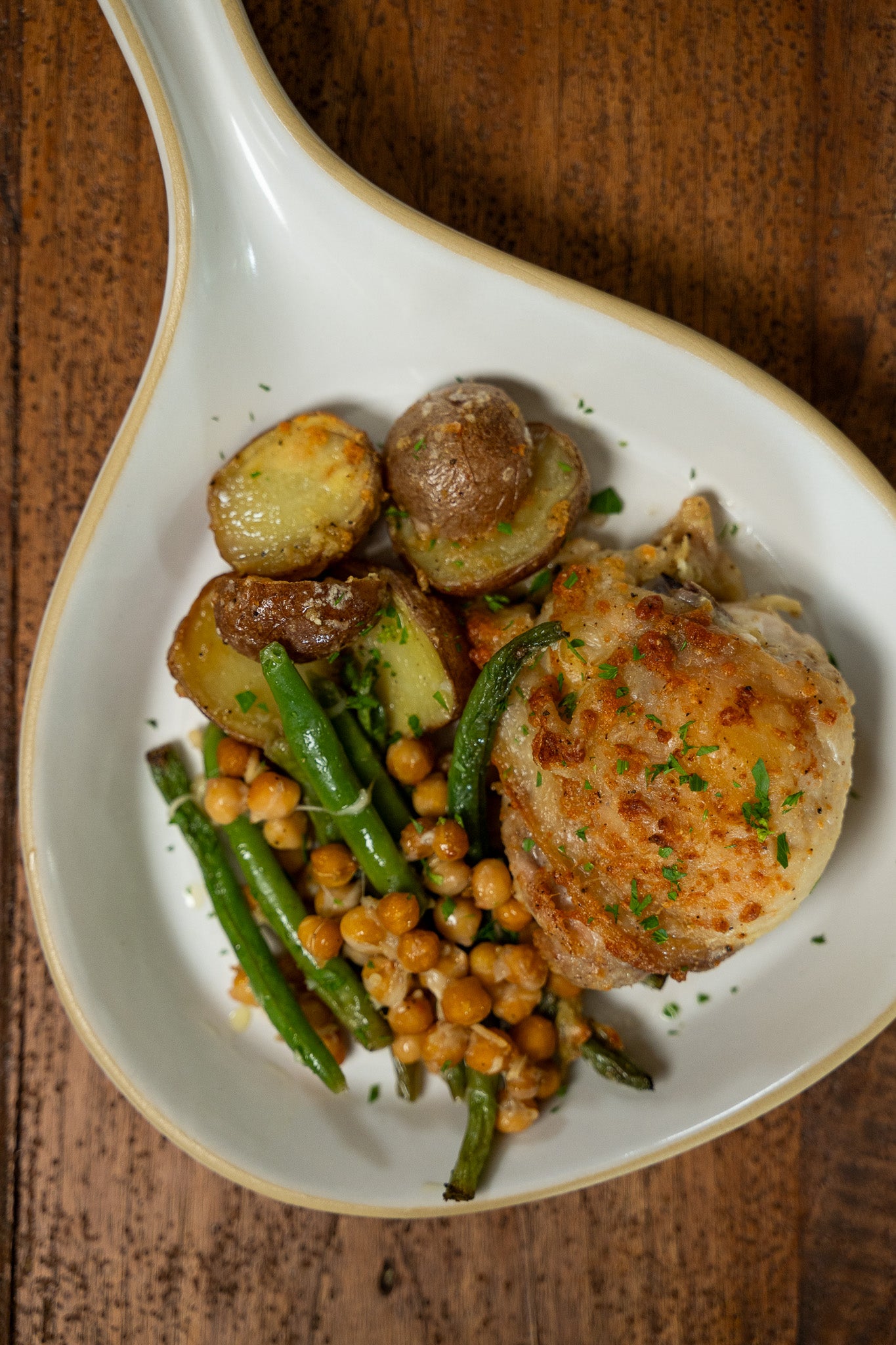 The Brookline Skillet Plate in Ivory