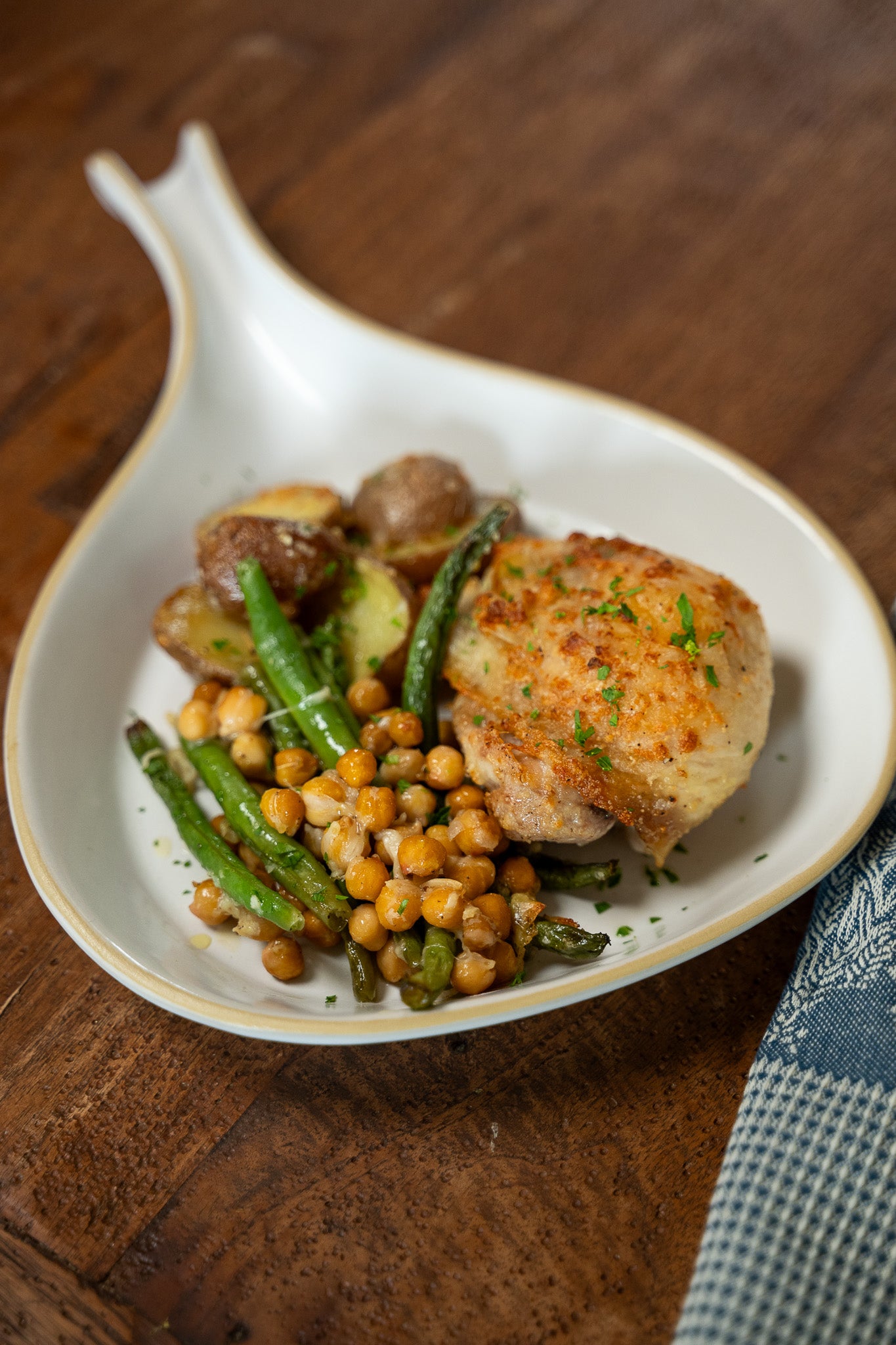 The Brookline Skillet Plate in Ivory
