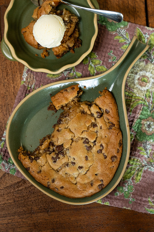 The Brookline Skillet Plate in Moss