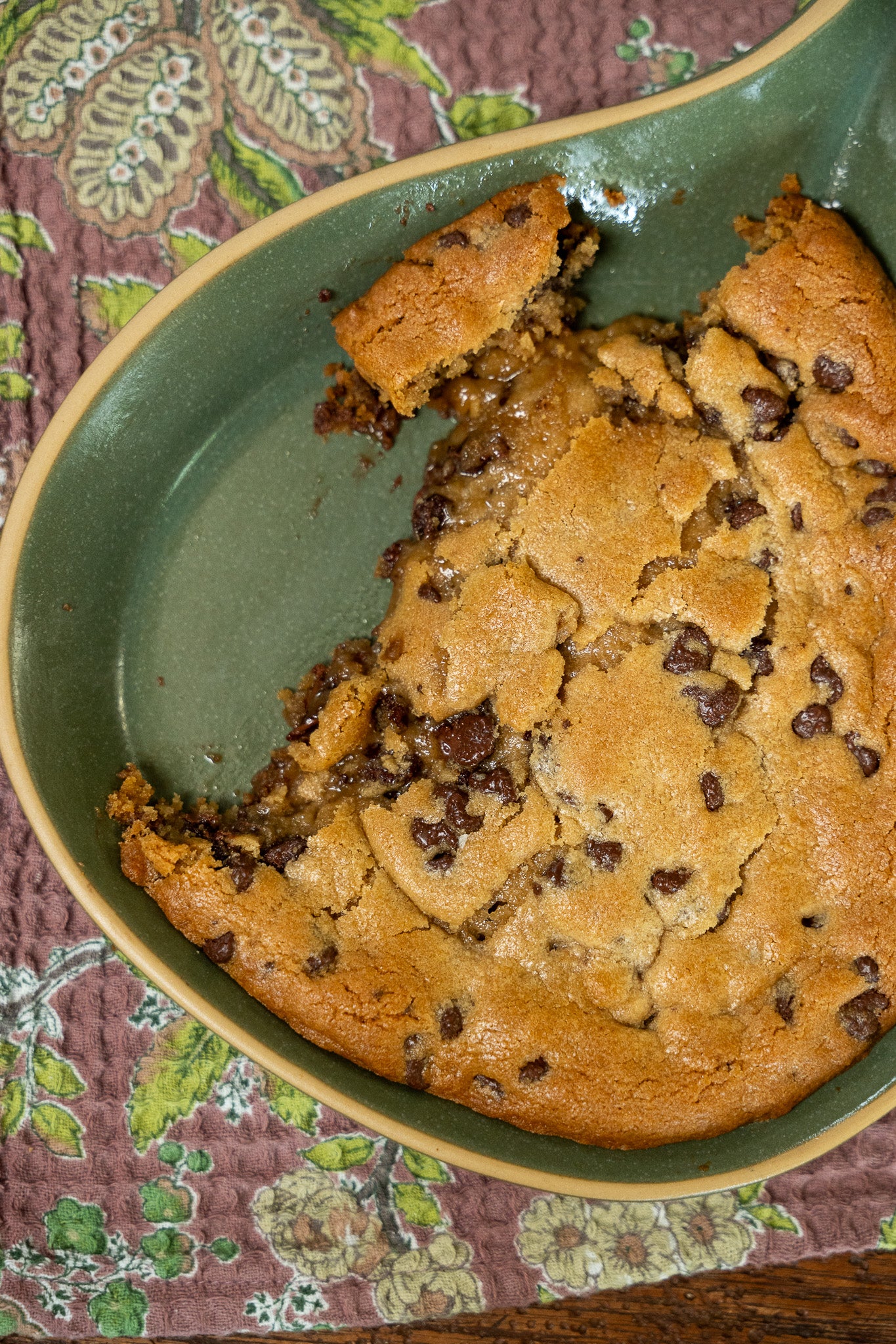 The Brookline Skillet Plate in Moss