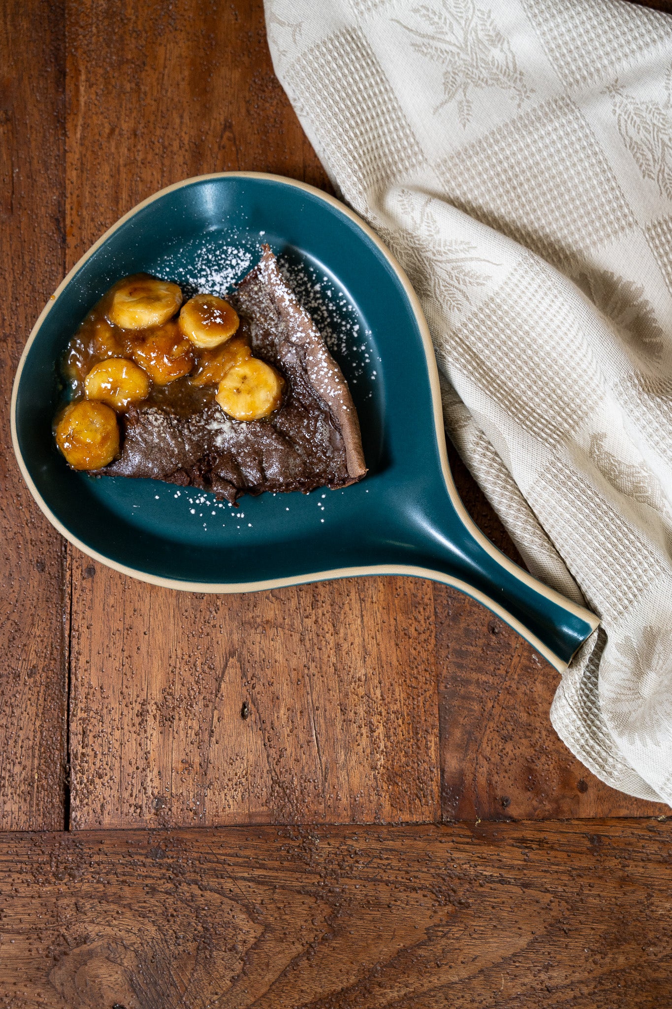 The Brookline Skillet Plate in Baltic Blue