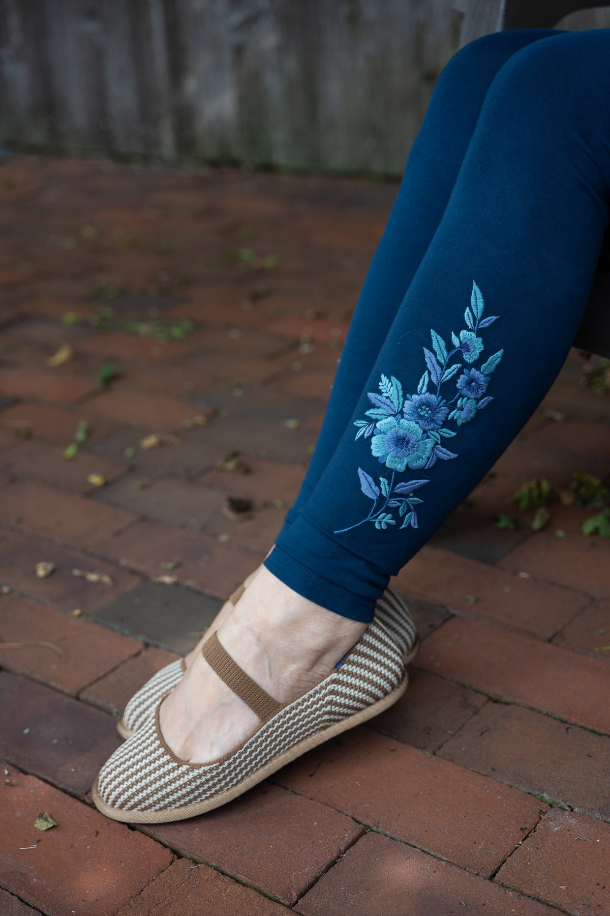 Tapestry Legging in Navy