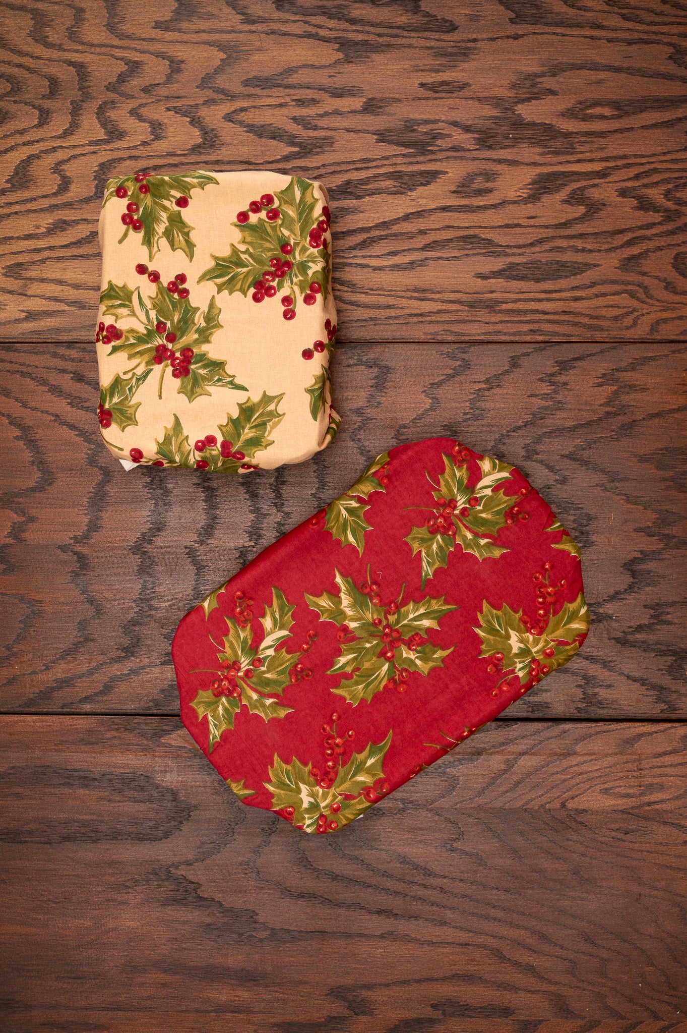 Holly Winterberry Casserole Covers, Set of 2