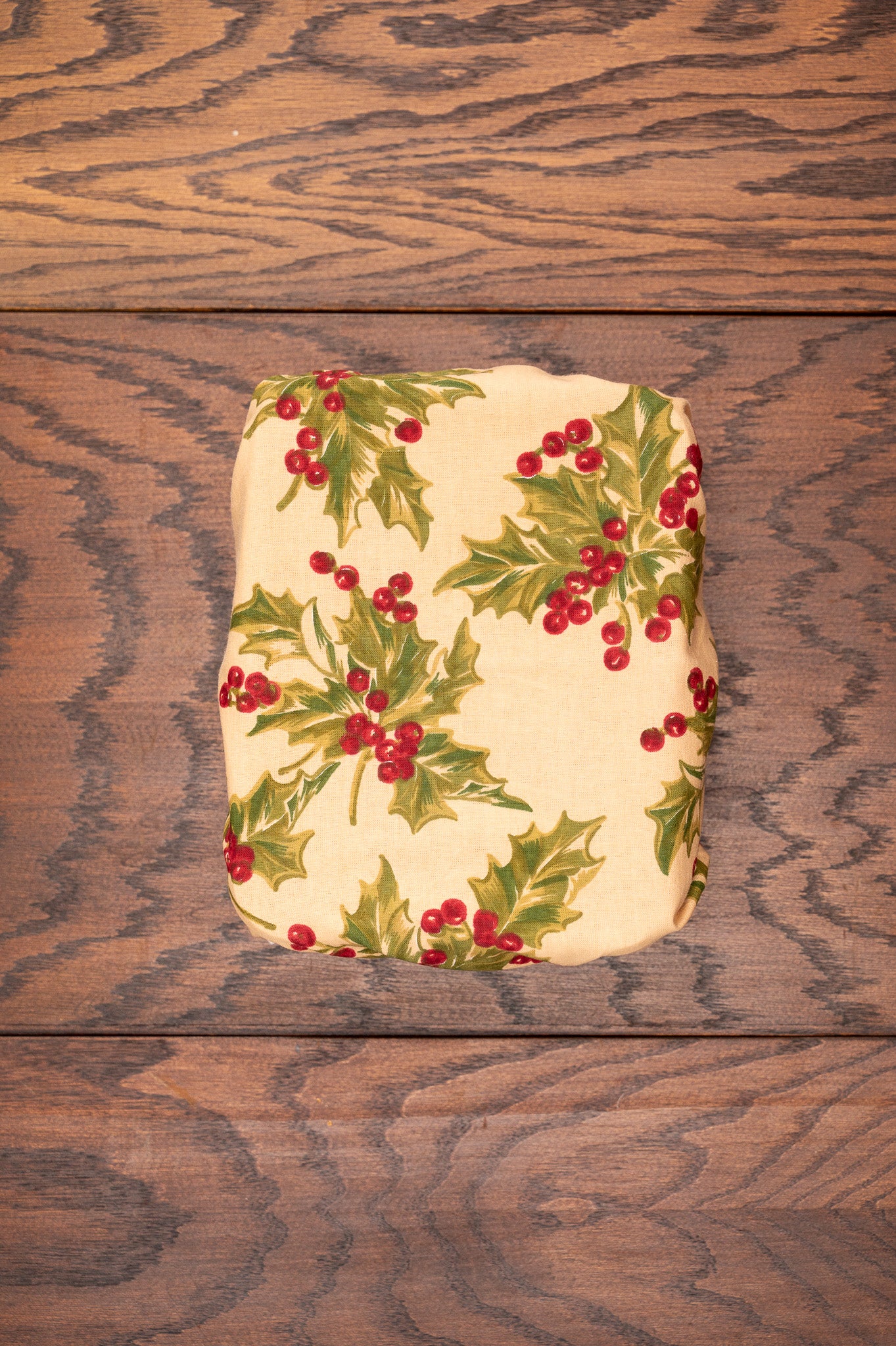 Holly Winterberry Casserole Covers, Set of 2