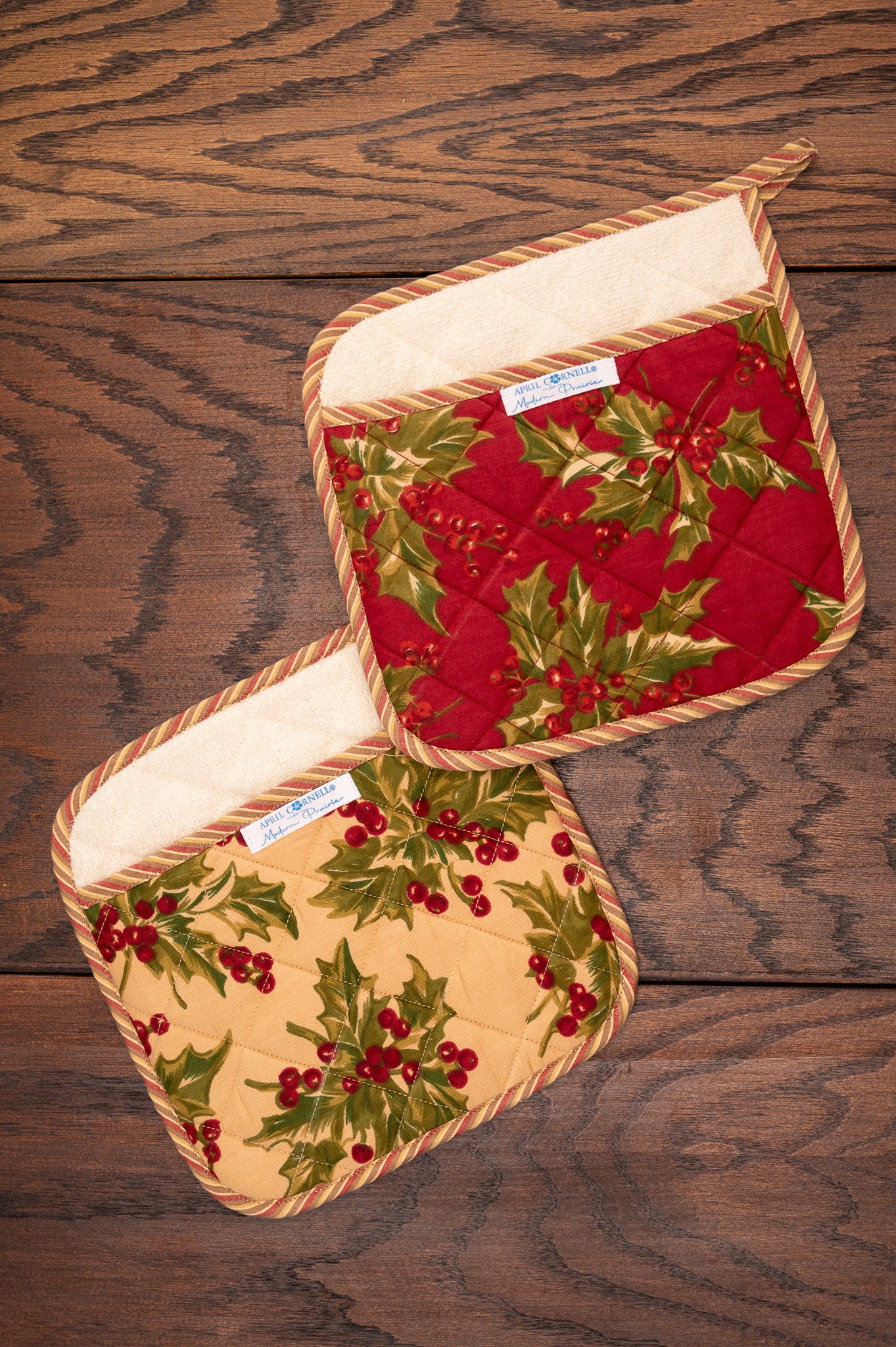 Holly Winterberry Potholders, Set of 2
