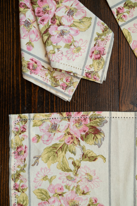 Apple Blossom Luncheon Napkins, Set of 4