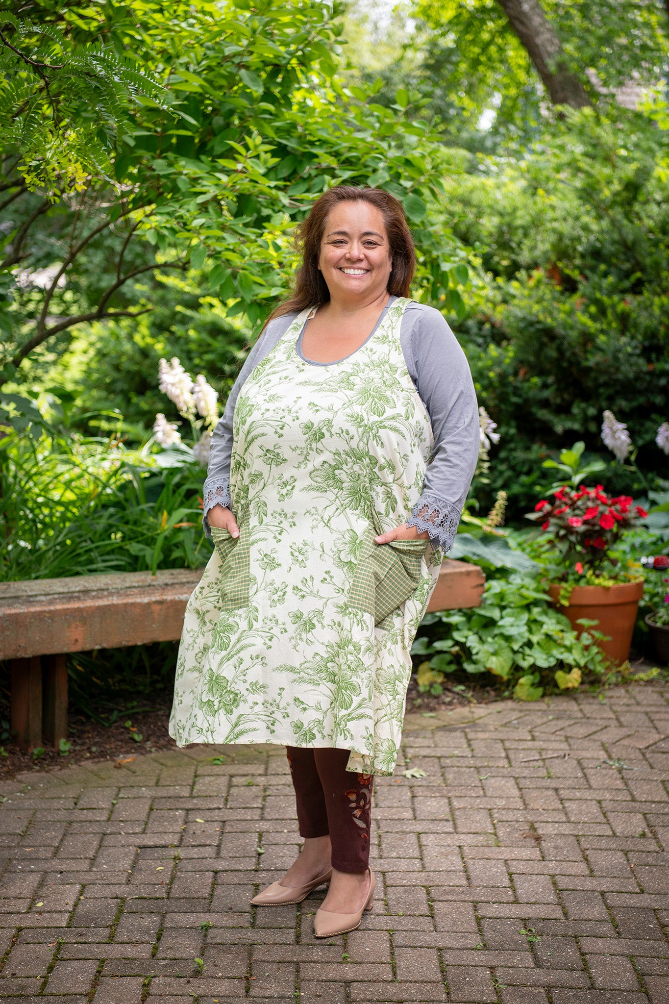 Bienvenue Farmhouse Apron