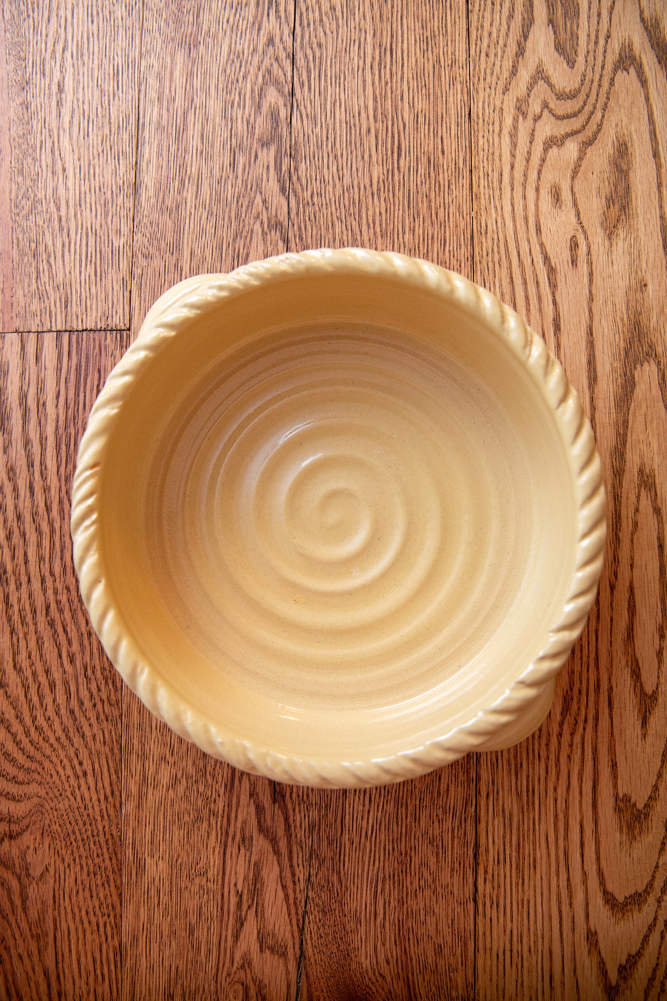 Buttercup Yellow Quiche Dish
