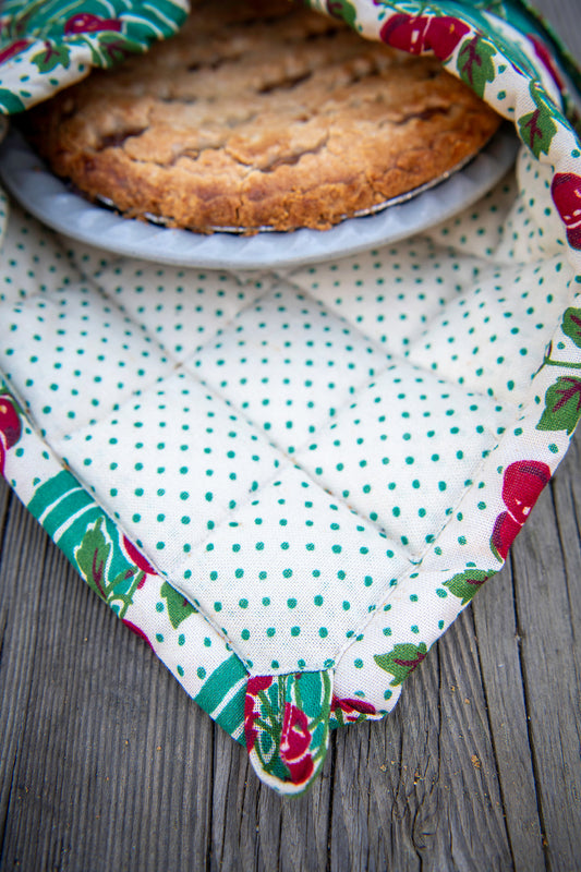 Cheery Cherry Easy-As-Pie Carrier