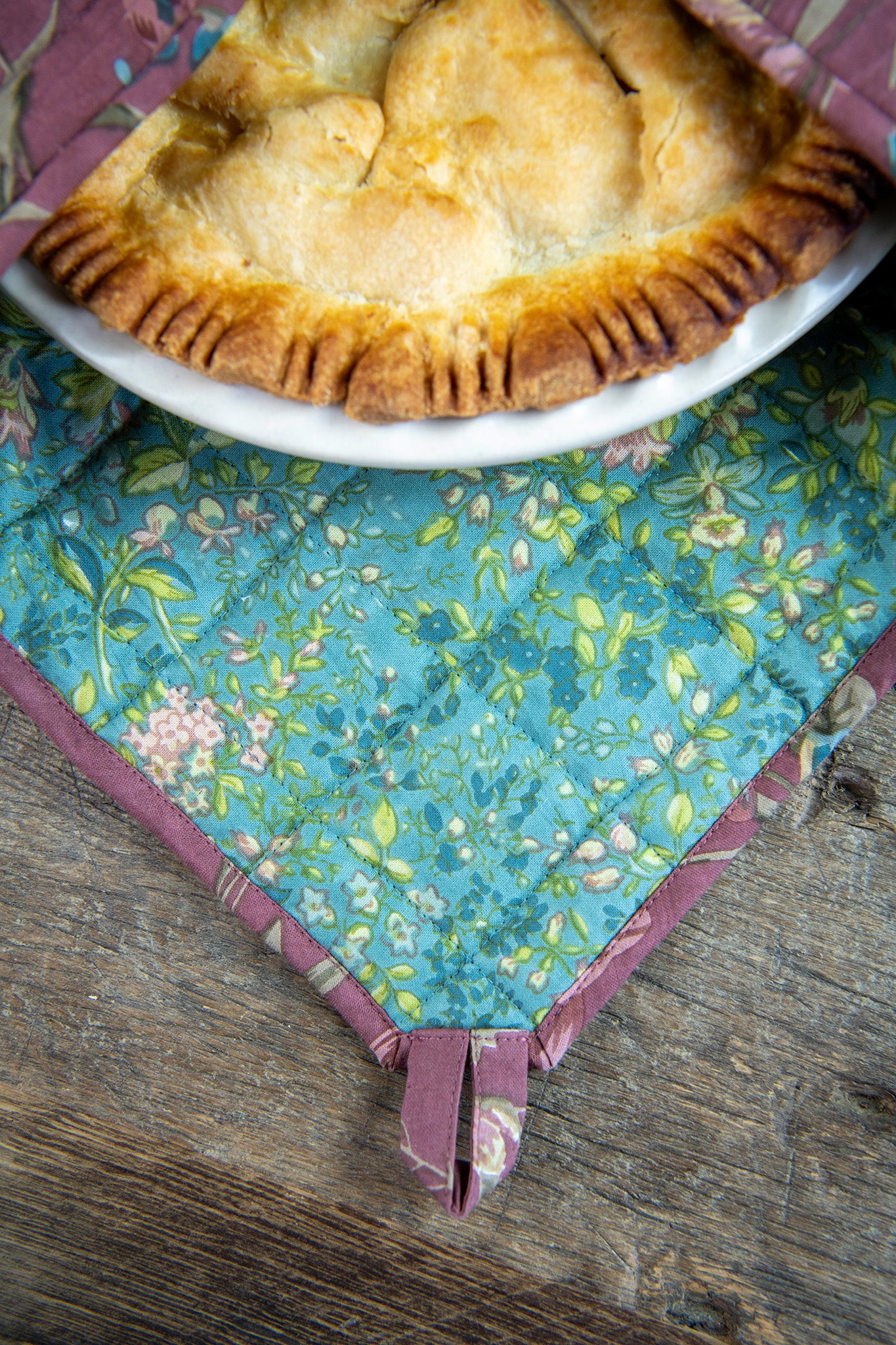 Cottagecore Patchwork Easy-As-Pie Carrier