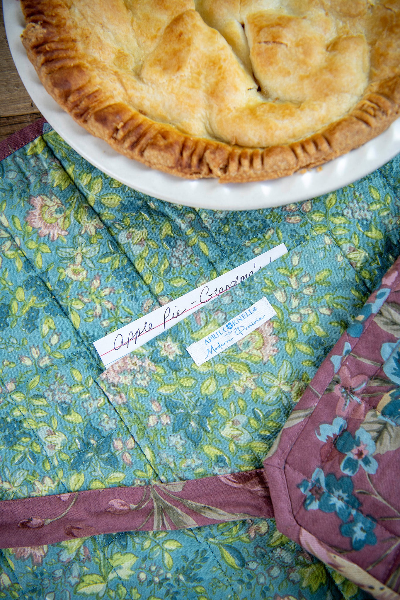 Cottagecore Patchwork Easy-As-Pie Carrier