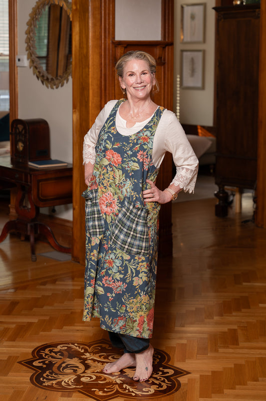 Eternal Rose Farmhouse Apron
