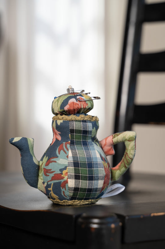 Eternal Rose Teapot Sewing Kit