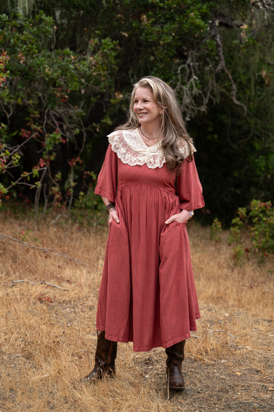 French Lace Collar in Ecru