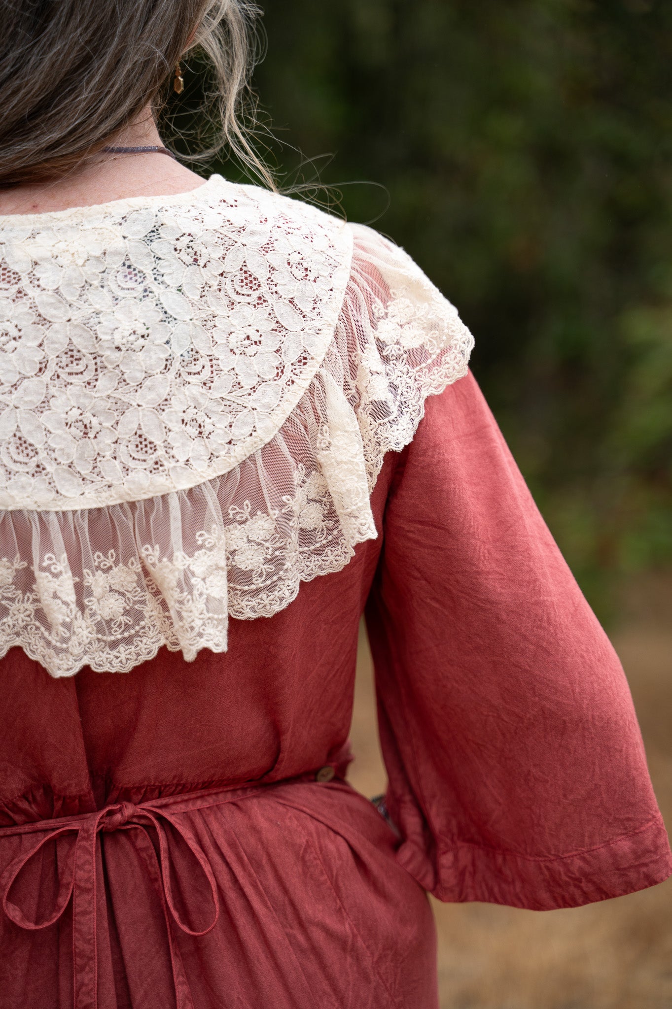 French Lace Collar in Antique White