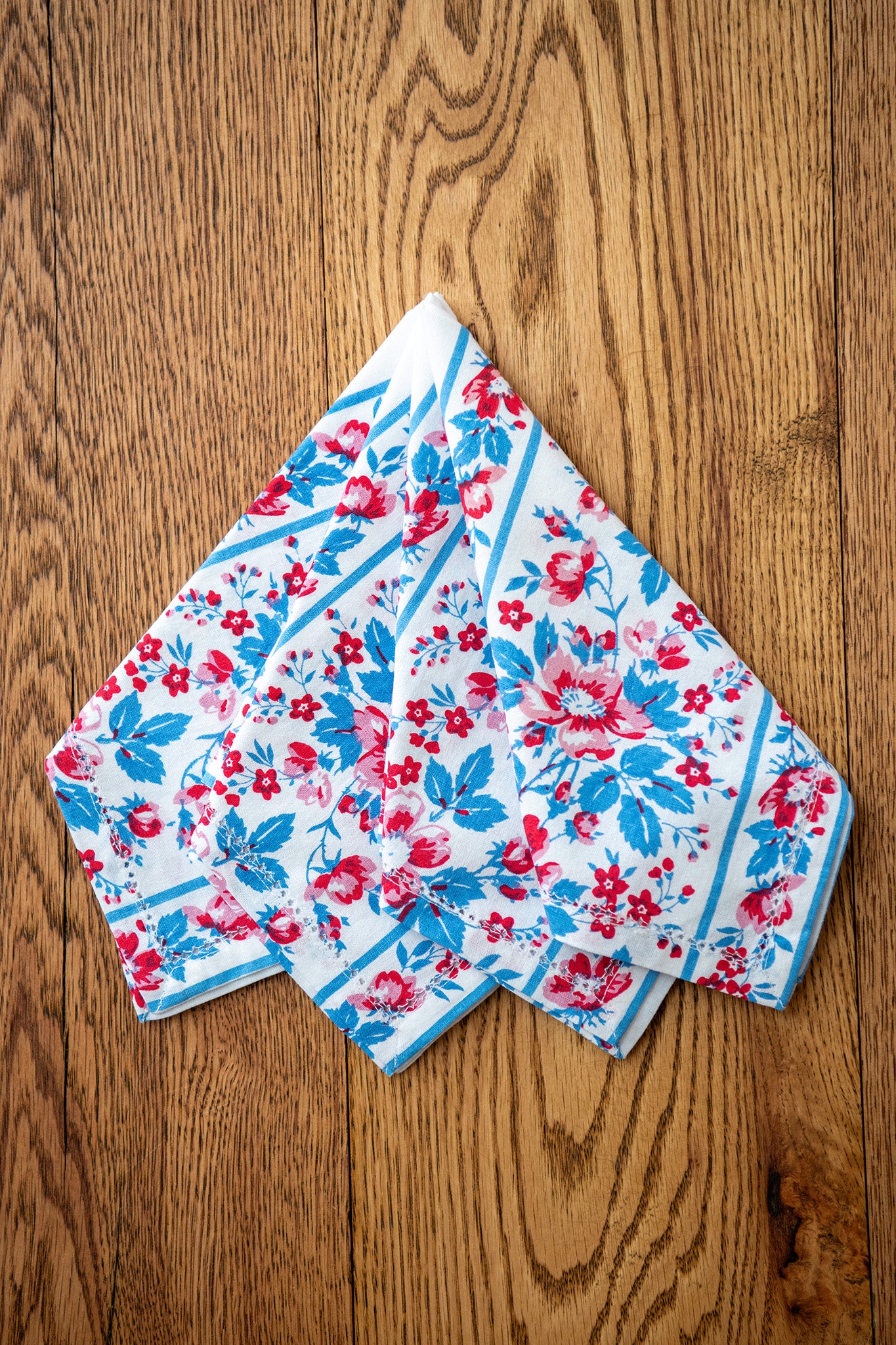 Magnolia Luncheon Napkins, Set of Four