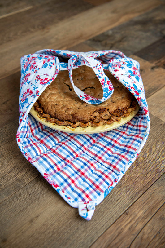 Magnolia Pie Carrier