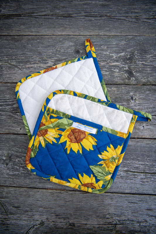 Sunflower Pocket Pot holder in Navy, Set of 2