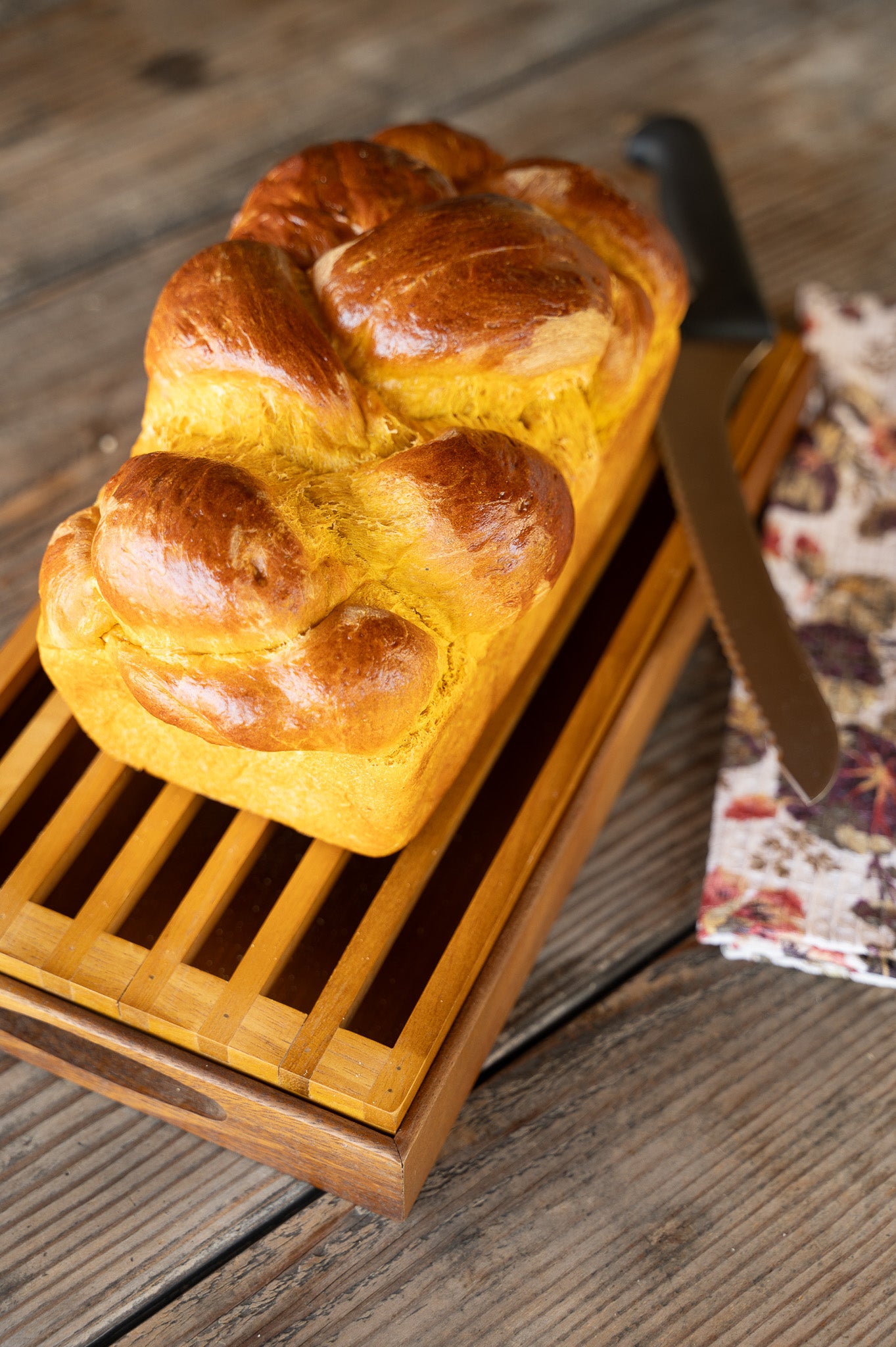Slice of Life 3-in-1 Bread Crumb Catcher, Tray and Trivet
