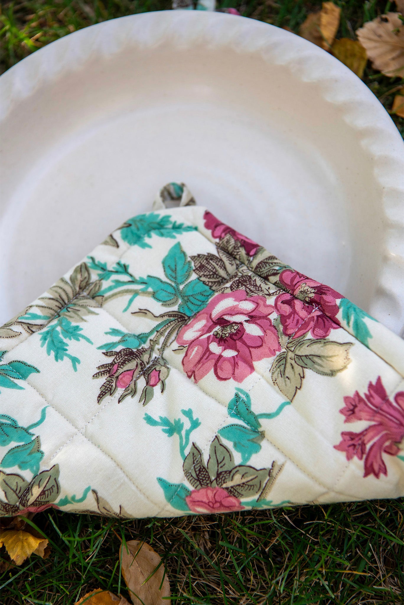 Easy As Pie Carrier in Ma Cherie Floral