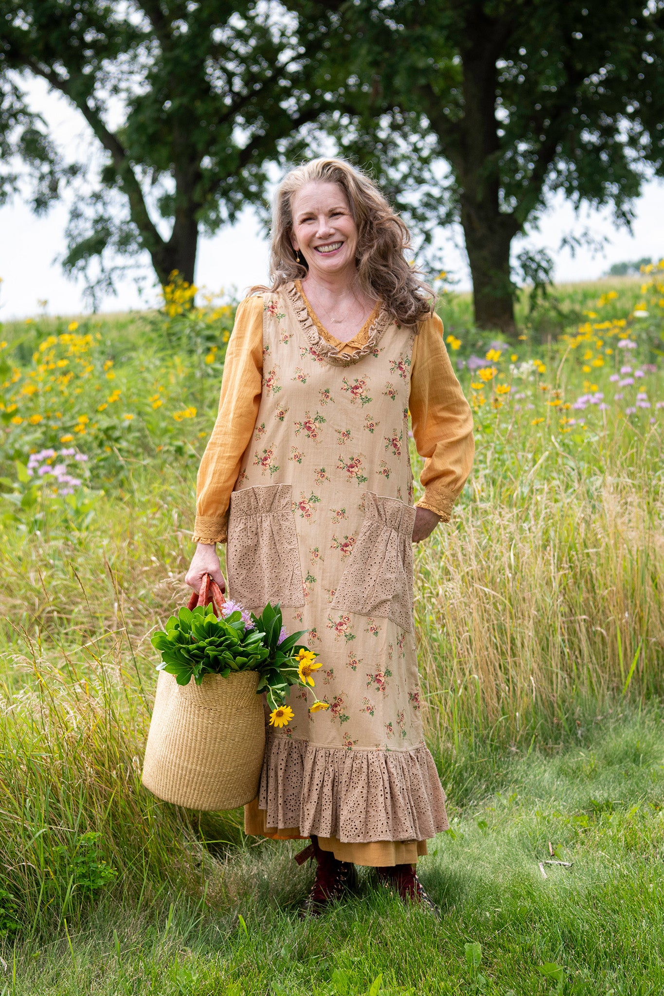 little house on the prairie dress Simple Joy Crafting: Dress, Apron, and Bonnet licensed Little House on the Prairie 18 Doll Prairie Dress expertly crafted in a lovely dark green calico Little House on the Prairie