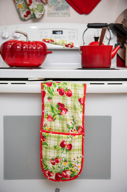 Strawberry Gingham Double Oven Pot Mitt