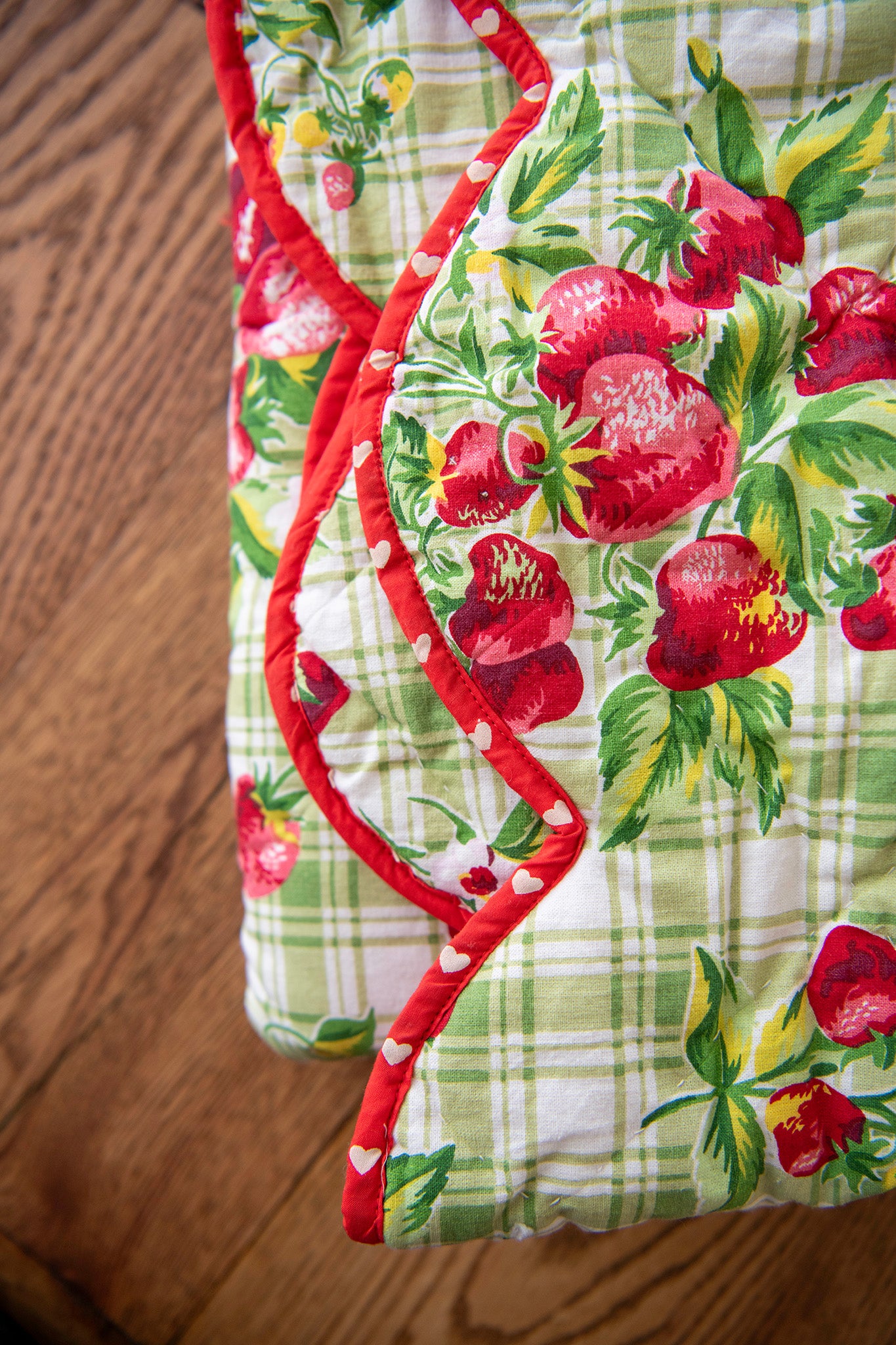 Strawberry Gingham Throw